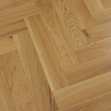 Natural Oak Engineered Herringbone Smooth Lacquered (2.01m²)