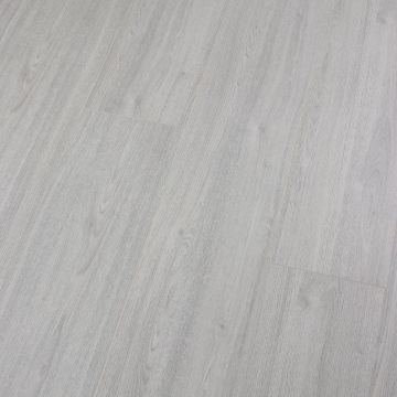 EGGER Light Grey Charlotte Oak Laminate (2.49m²)
