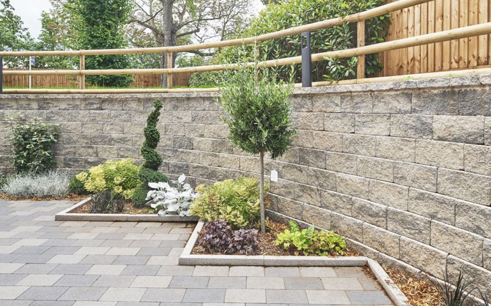 How to Build a Garden Wall: A Step-by-Step DIY Guide